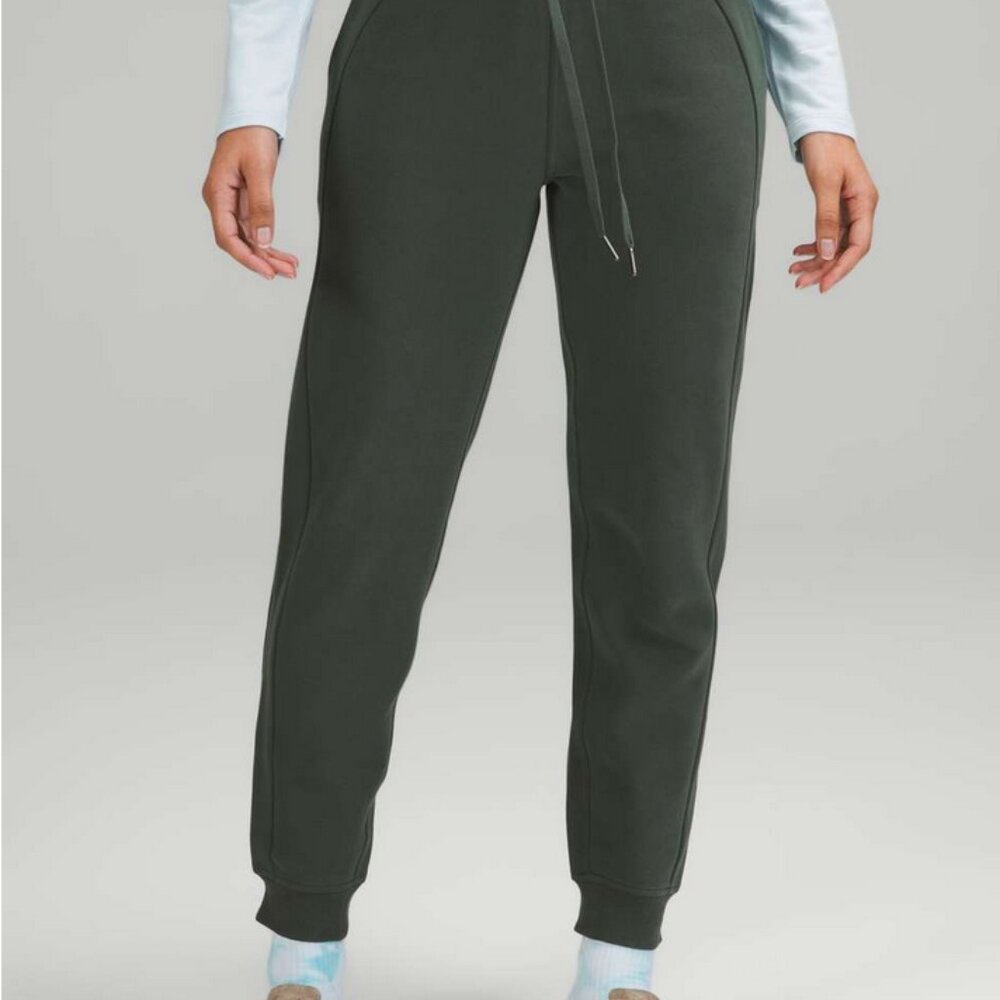 Lululemon Scuba Joggers Smoked Spruce - USED